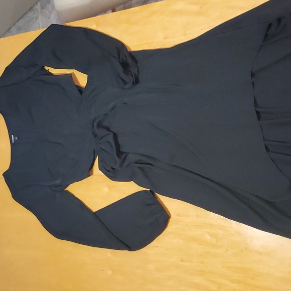 Express XS High Low Black Dress 🤩 100% polyster- lightweight & flowy design - Picture 3 of 11